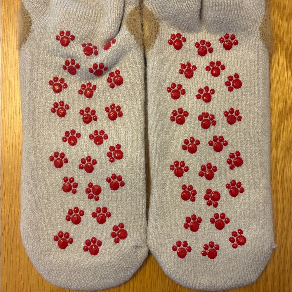 M&S Spencer Bear Slipper Socks with Grippers - Picture 4 of 6